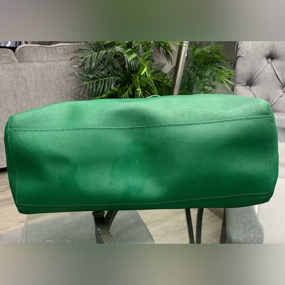 Tory Burch Emerald Green Leather Tote with Gold Accents - Picture 7 of 9